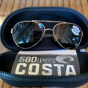 Women’s Costa Gold Aviator Sunglasses